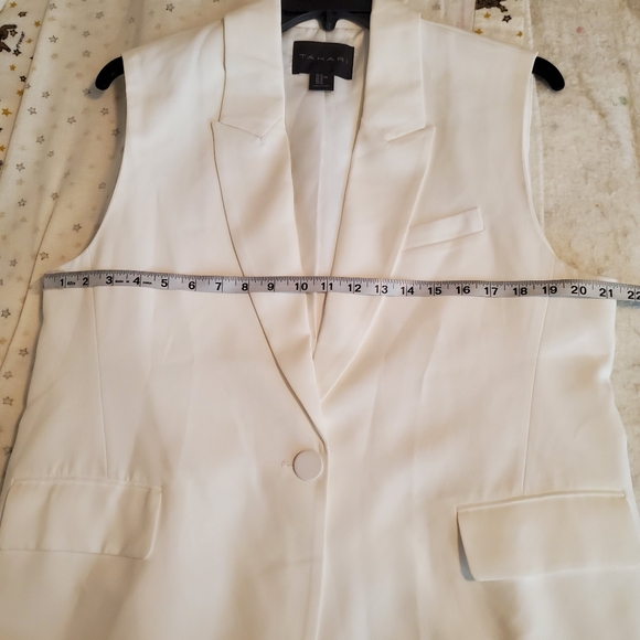 Tahari Long Notched Lapel Sleeveless Blazer Jacket Vest, XL, White - Picture 8 of 13